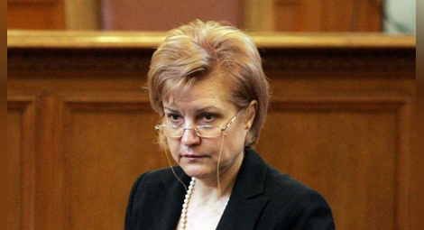 Менда Стоянова: От бездимните цигари бюджетът губи по 30 млн. лева