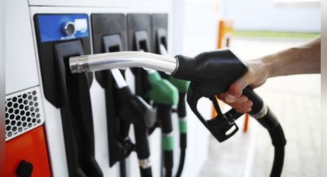 Търговците на горива обезпечават  с пари в брой бъдещи искове