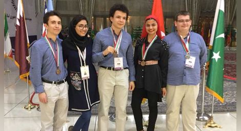 Четири медала за биолозите ни от олимпиадата в Иран