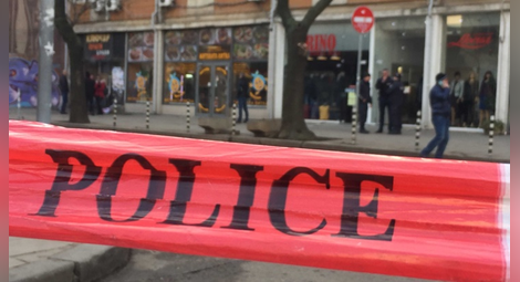 Мъж простреля клиент в магазин в София