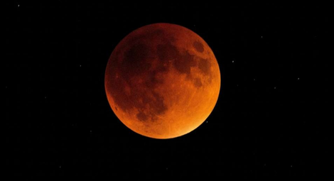 Кървава Луна и най-дългото лунно затъмнение ще наблюдаваме в петък