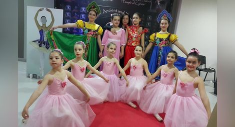 Балерините от „Инфанти“ изкушават ученици с изкуството на танца