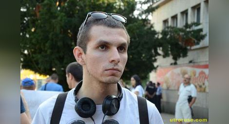 Диригентът на протестите в Русе учи в Глазгоу, но иска да живее в България