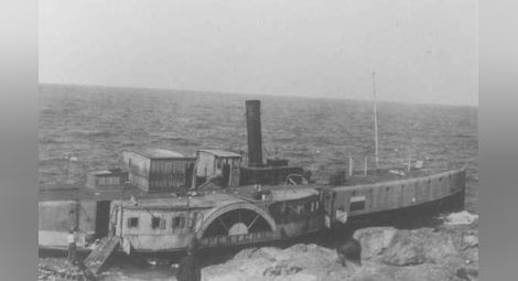 Една от малкото оцелели снимки на кораба „Пенчо“.