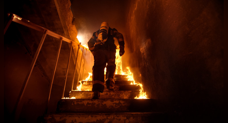 МВР търси 250 пожарникари, спасители и водолази