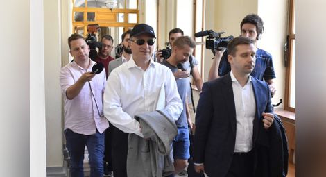 Груевски взимал важни решения, допитвайки се до гадателка