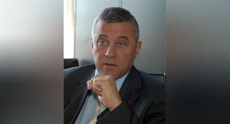 Повдигнаха обвинение на бившия шеф на Авиоотряд 28 Пенчо Пенчев