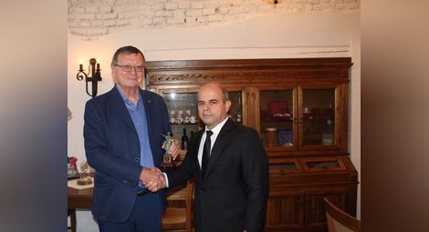 Президентът на волейбола в Европа гостува в Русе
