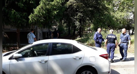 Простреляният полицай в София е без опасност за живота