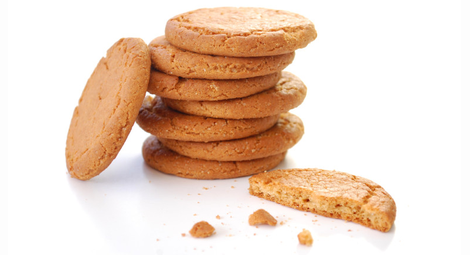 Алармираха за бисквити с изтекъл срок на годност в три столични училища