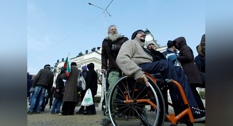 Забраняват на ТЕЛК да съветва инвалидите как да вземат пенсия