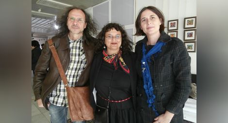 Тримата поети: Петър Чухов, Петя Хайнрих и Мира Душкова /отляво надясно/. Снимка: Авторът