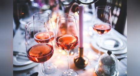 Учени: Не трябва да изпиваме повече от три чаши вино седмично