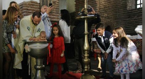 Кръщене в 11 града в България