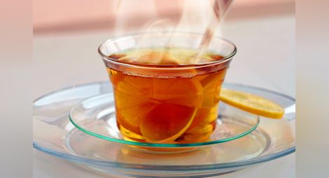 Горещият чай може да причини рак на хранопровода
