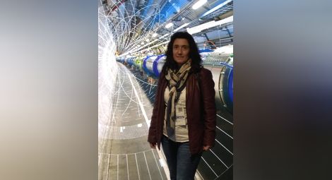 Мария Спасова пренесе пътешествието в света на голямата наука в кабинета по информатика