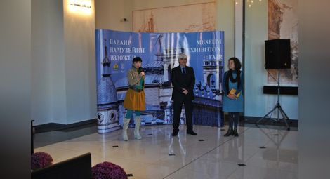 Панаирът на музейните изложби бе открит от председателя на сдружение „Български музеи“ Борис Хаджийски. Снимка: Община Русе