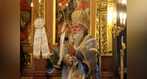 Патриарх Неофит благослови нов тираж на записаните в русенския му период църковни песнопения