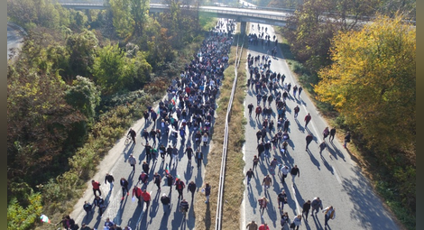 Протестиращи затвориха пътя Казанлък – Стара Загора, тръгнаха към АМ „Тракия”