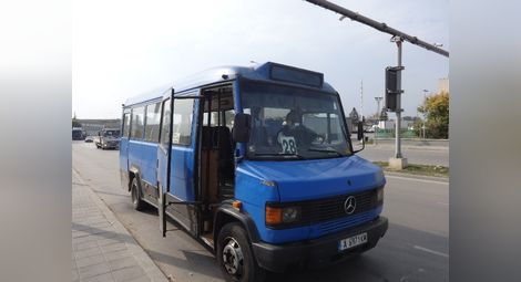 Съветниците от „Демократична България“: Автобусите и тролеите са опасни, грозни и силно амортизирани