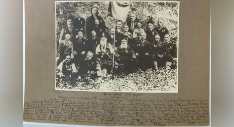 Среща на останалите живи делегати на Оборище през 1907 г. 				 	 Снимки: bulgarianhistory.org
