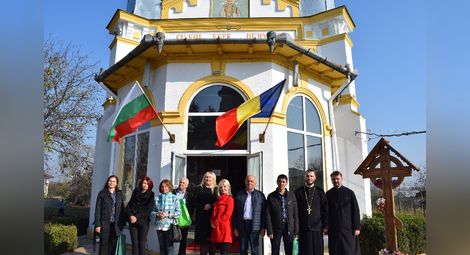 Глас на клепало посрещна  русенци в румънския Кирнодж