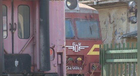 Заловиха 17 бежанци в товарен влак в Пловдив