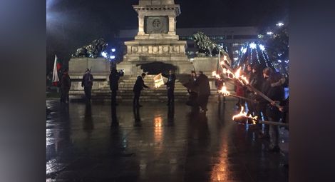 Факелно шествие припомни 99-тата годишнината от Ньойския договор