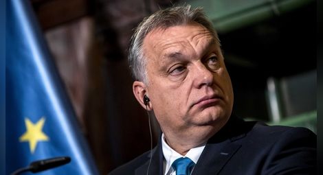 Орбан слага ръка върху над 500 медии