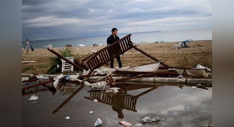 Нови наводнения в Гърция, водата надхвърляла два метра и половина