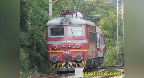 БДЖ пуска два допълнителни нощни влакa между София и Варна 