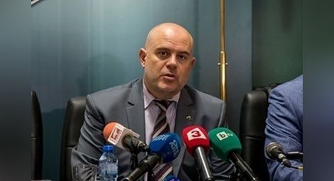 Зам.-шеф и директори във фонд "Земеделие" задържани по разследването срещу Миню Стайков
