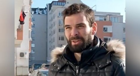 Мъж от София отвлечен и обран от мними полицаи, похитителите са на свобода