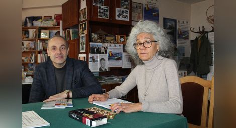 Боян Ботйов и Лили Ганчева обсъдиха възможностите за сътрудничество с румънски НПО.     Снимка: „Еврорегион Данубиус“