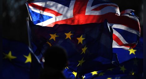 Лондон започва преговори по „план Б“ за Брекзит