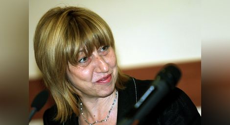 Клисарова кани учители и бизнесмени на дискусия в университета