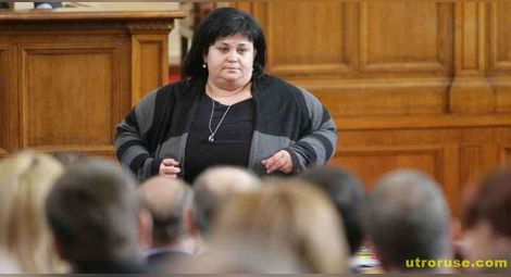 Фидосова напуска парламента - иска да изчисти И.Ф.