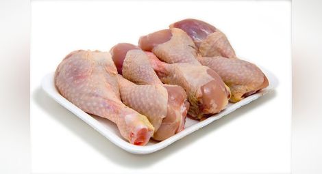 Рецидивист със 17 присъди мамил наивници с пилешко на промоция