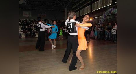 Турнир по спортни танци събра в Русе двойки от страната