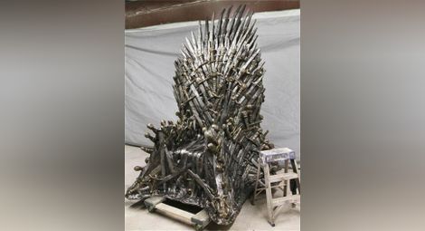 Търновци първи посрещат трона от сериала Game of Thrones