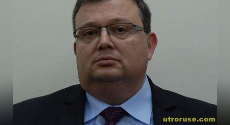 Сотир Цацаров: Извеждането на министрите с автобус е голяма грешка