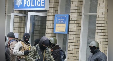 Украйна започна антитерористична операция в Славянск