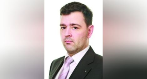 Христо Рафаилов е регионален мениджър Банкиране на дребно  в Райфайзенбанк, като отговаря за регион Североизточен