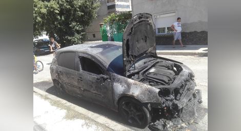 Завистници запалиха мощна кола на гост от Гърция