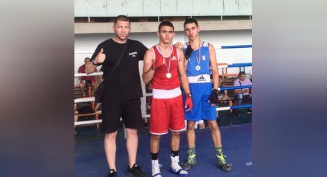 Трима русенци на ринга на европейско по бокс