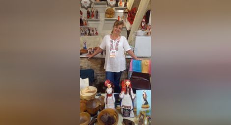 Кукли и красоти от струговано дърво възхитиха участници и гости на фестивала в Бююкчекмедже