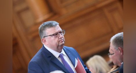 Цацаров: Има престъпление и опит за увреждане на националните интереси