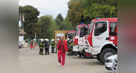 Три версии за пожара в „Дунарит“: Грешка, техническа причина или непредвиден страничен фактор