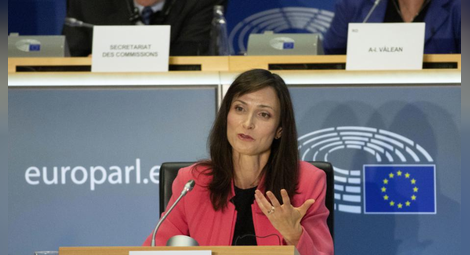 Мария Габриел впечатли евродепутатите