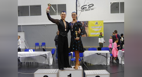 Двойки от Шумен, Бургас и Варна спечелиха купа „Шумен“ в турнира по спортни танци